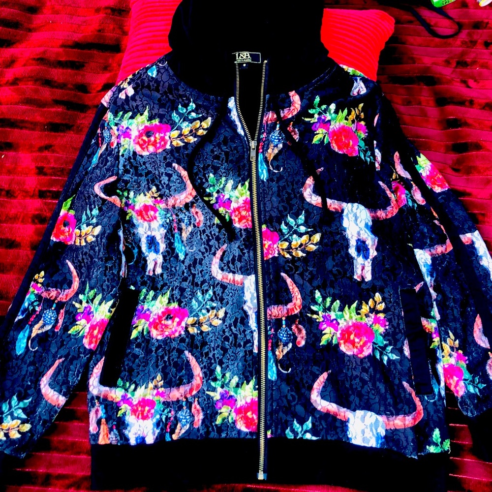 Lucky & Blessed L&B Zip Up Hooded Jacket. Sz Small SUPER CUTE! Cowhead Cow skull